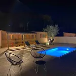 Grand D'ete Avec Piscine *